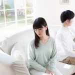 愛のない夫の気を引くために浮気。無関心でクールな夫は…